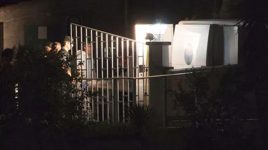 Trasladan un cuerpo de la residencia incendiada de Zaragoza Trasladan un cuerpo de la residencia incendiada de Zaragoza