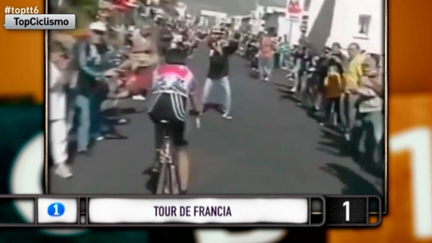 Ciclistas y aficionados, una mezcla de humor y tensi&oacute;n bastante graciosa
