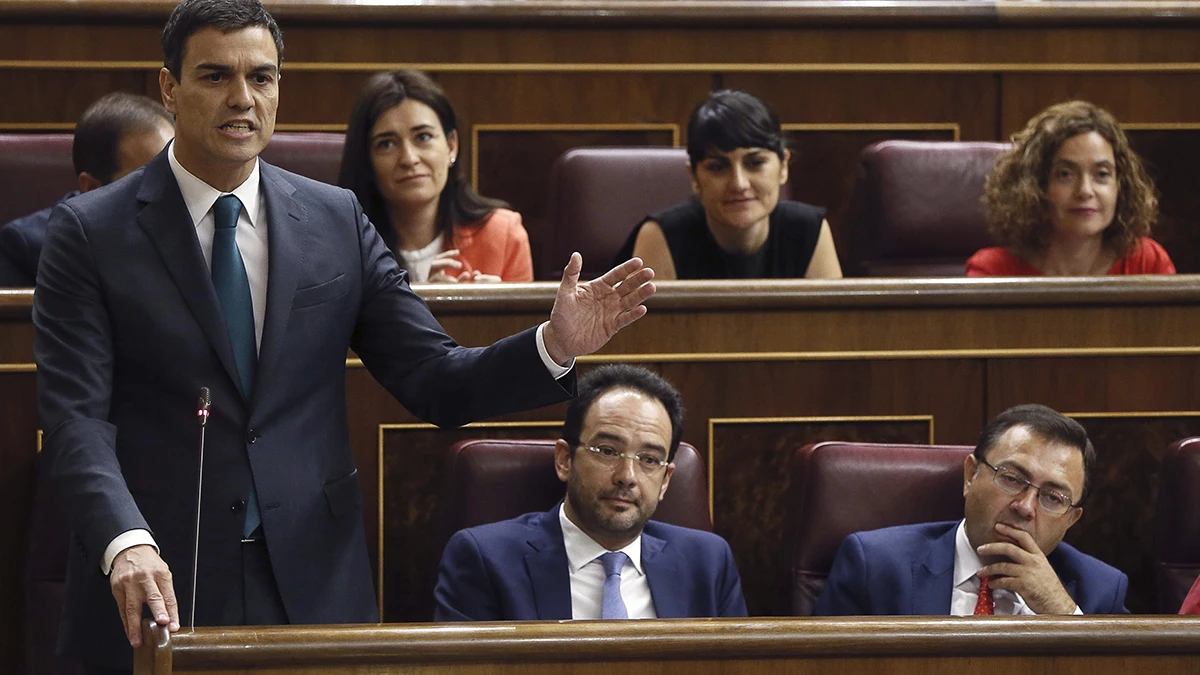 El líder del PSOE, Pedro Sánchez, durante una intervención en el pleno del Congreso El líder del PSOE, Pedro Sánchez, durante una intervención en el pleno del Congreso