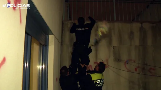 La policía, tras unos jóvenes que se han escapado por el tejado La policía, tras unos jóvenes que se han escapado por el tejado