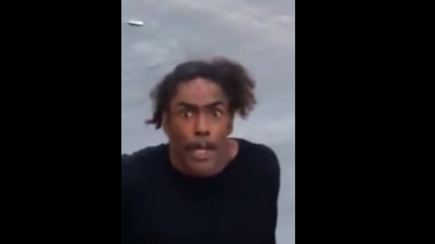 Un hombre que ha consumido Flakka o droga de Hulk