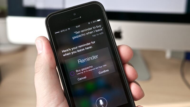 Tu iPhone se burla de Google y Microsoft cuando le preguntas a Siri