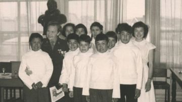 Algunos de los niños esquimales participantes del experimento