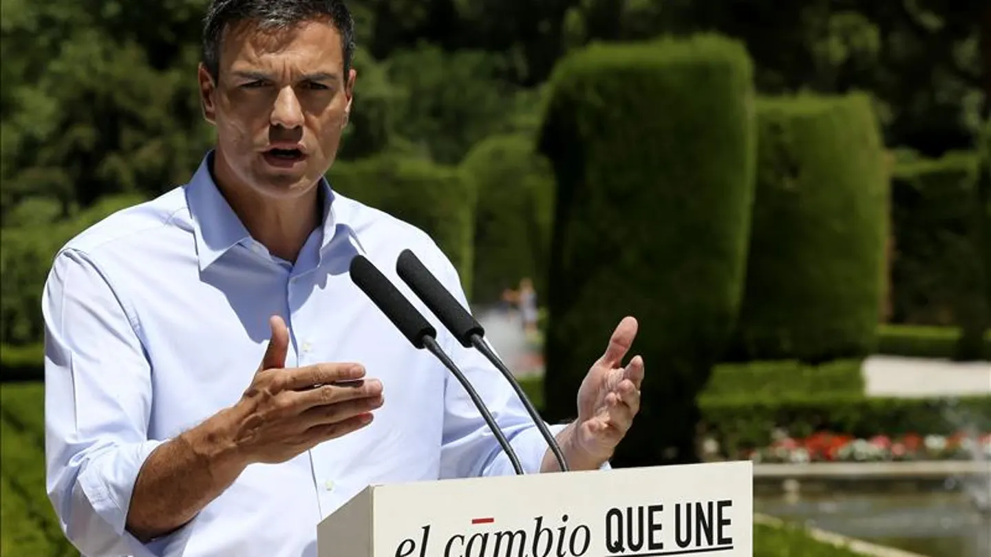 Pedro Sánchez habla sobre el caso púnica en Oviedo Pedro Sánchez habla sobre el caso púnica en Oviedo