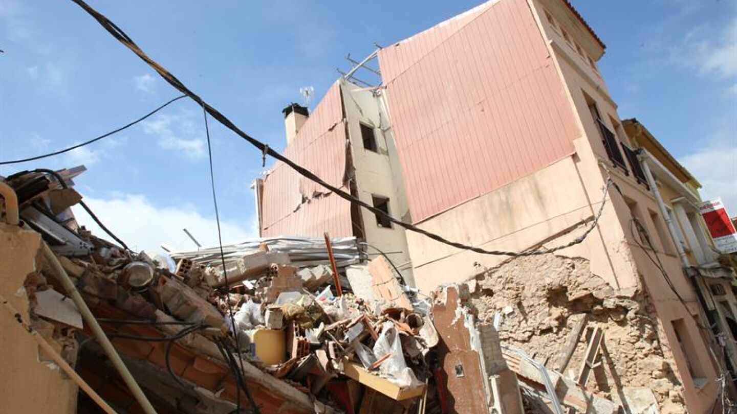 Trece heridos leves en un municipio de Barcelona tras una explosi&oacute;n de gas
