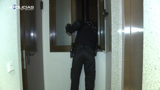 La polic&iacute;a busca a los autores de un robo a un bar: "Si no est&aacute;n aqu&iacute;, han salido hace dos minutos"