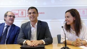 Pedro Sánchez, junto a Ángel Gabilondo y Sara Hernández en la ASM