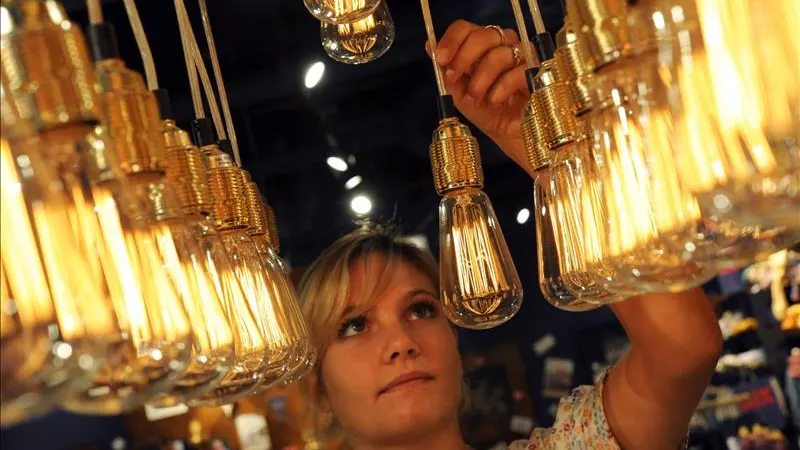 La luz sube en julio un 3,3% al consumidor medio