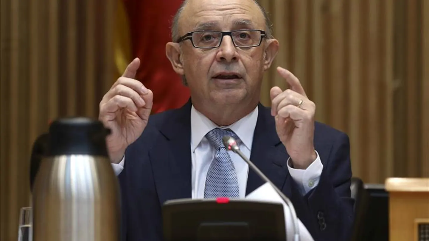 Cristobal Montoro anunciando los PGE Cristobal Montoro anunciando los PGE