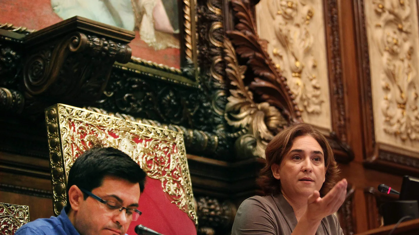 Ada Colau y el teniente de alcalde del Ayuntamiento de Barcelona, Ada Colau y el teniente de alcalde del Ayuntamiento de Barcelona,