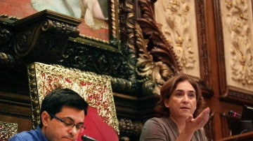 Ada Colau y el teniente de alcalde del Ayuntamiento de Barcelona, 