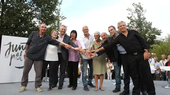 La candidatura independentista 'Junts pel Sí' presenta sus candidatos civiles La candidatura independentista 'Junts pel Sí' presenta sus candidatos civiles