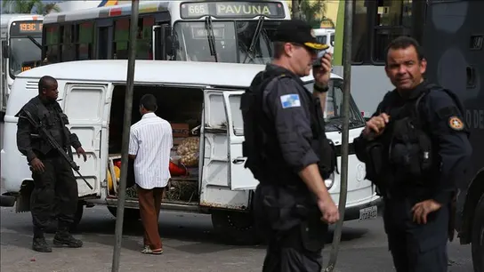 Imagen de archivo de varios agentes de policía en Brasil Imagen de archivo de varios agentes de policía en Brasil