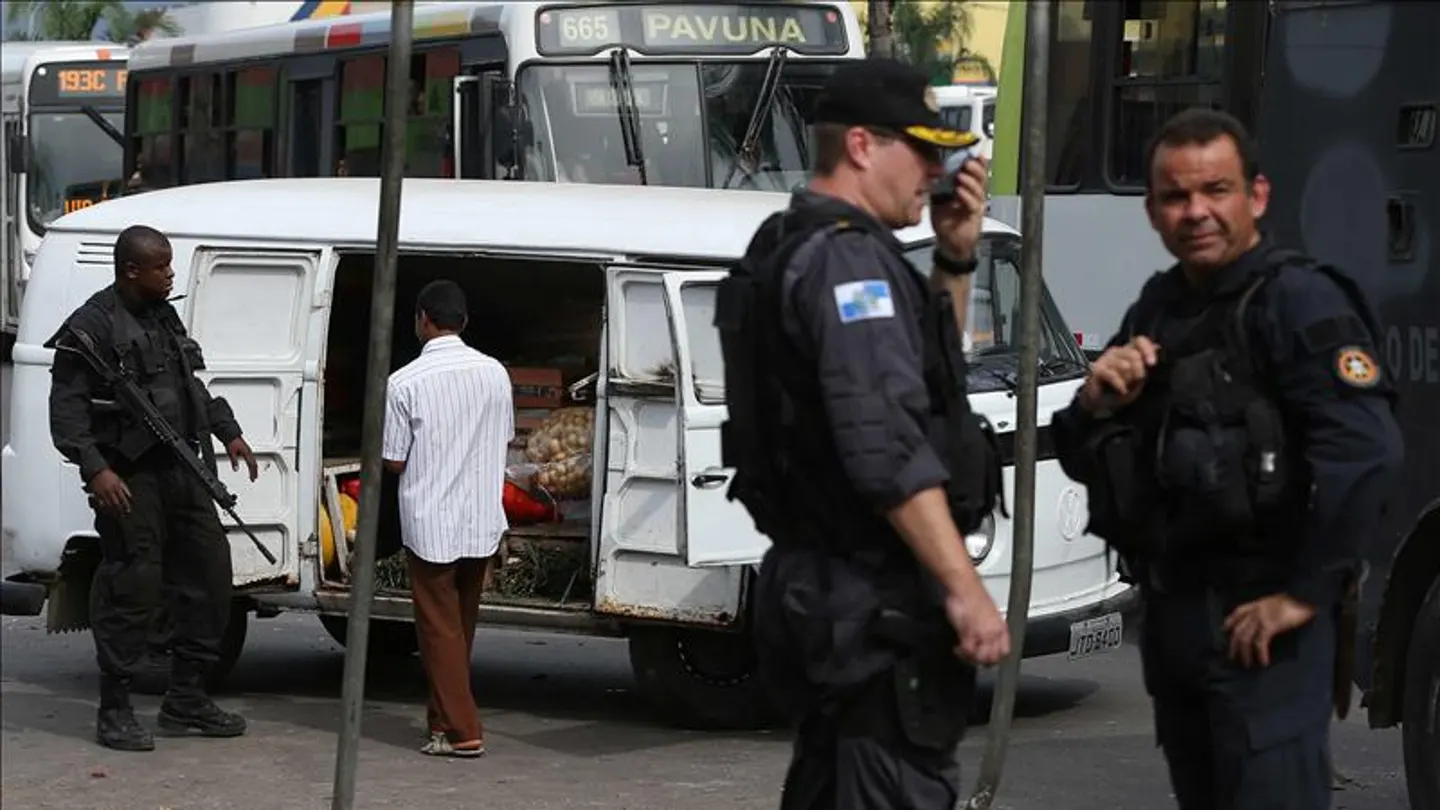 Imagen de archivo de varios agentes de policía en Brasil Imagen de archivo de varios agentes de policía en Brasil