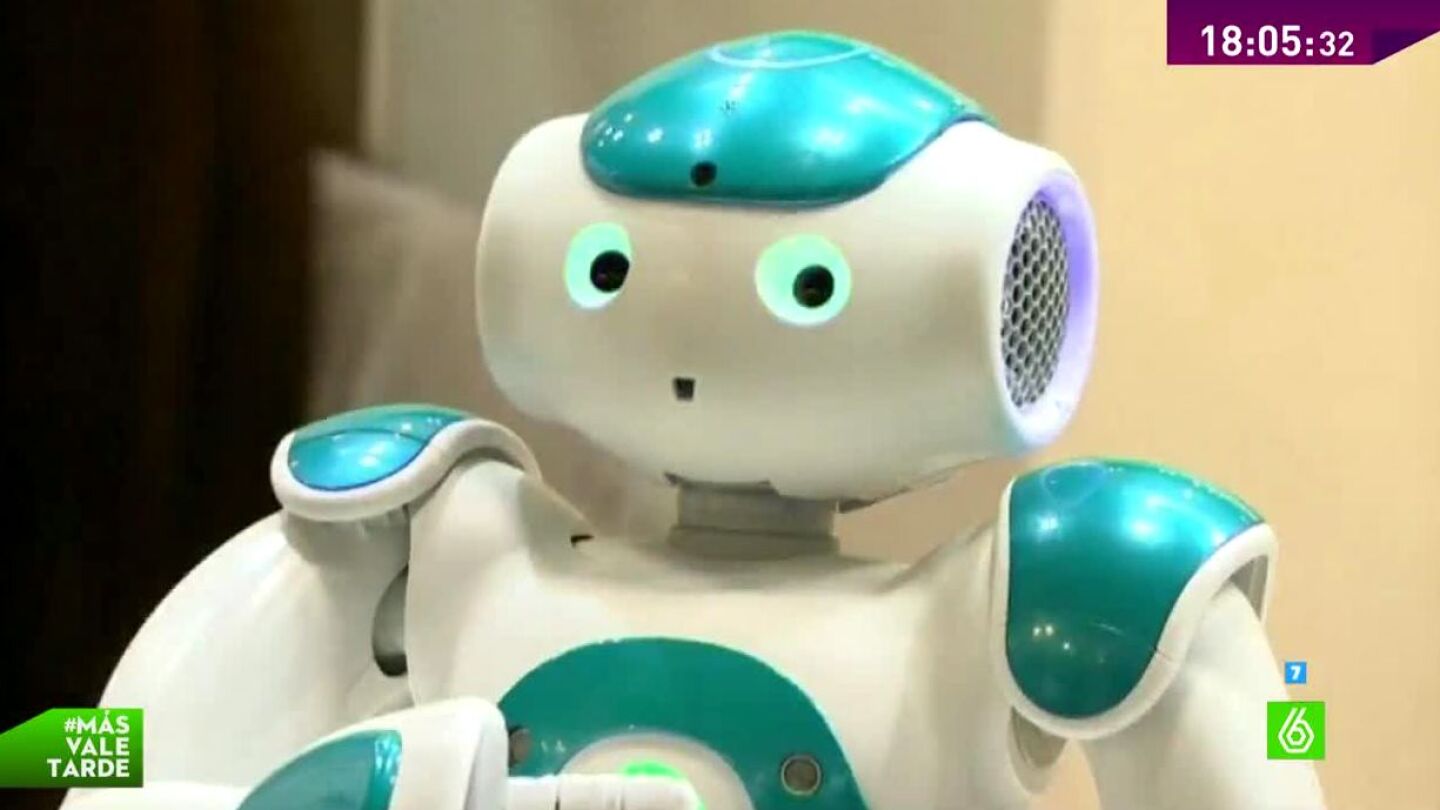 Un robot en una f&aacute;brica china