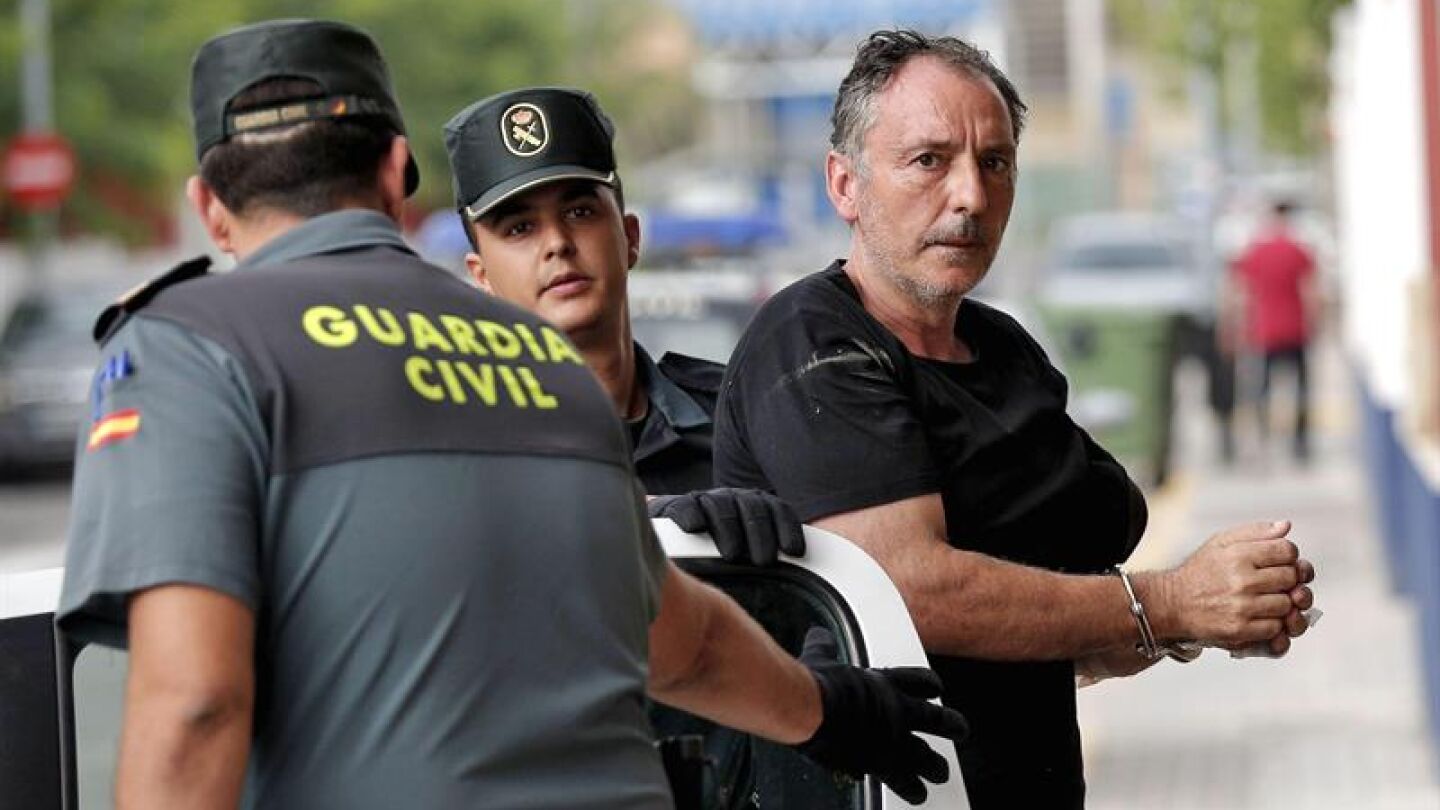 El concejal de Serra entrando a los Juzgados