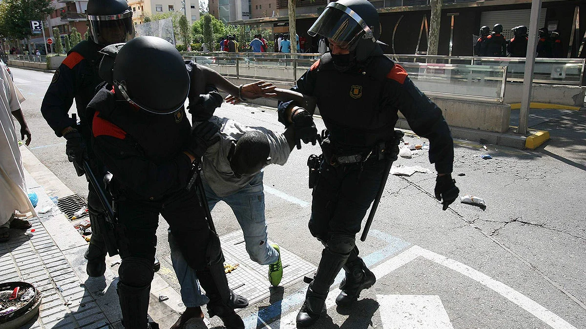 Carga de los Mossos en una protesta