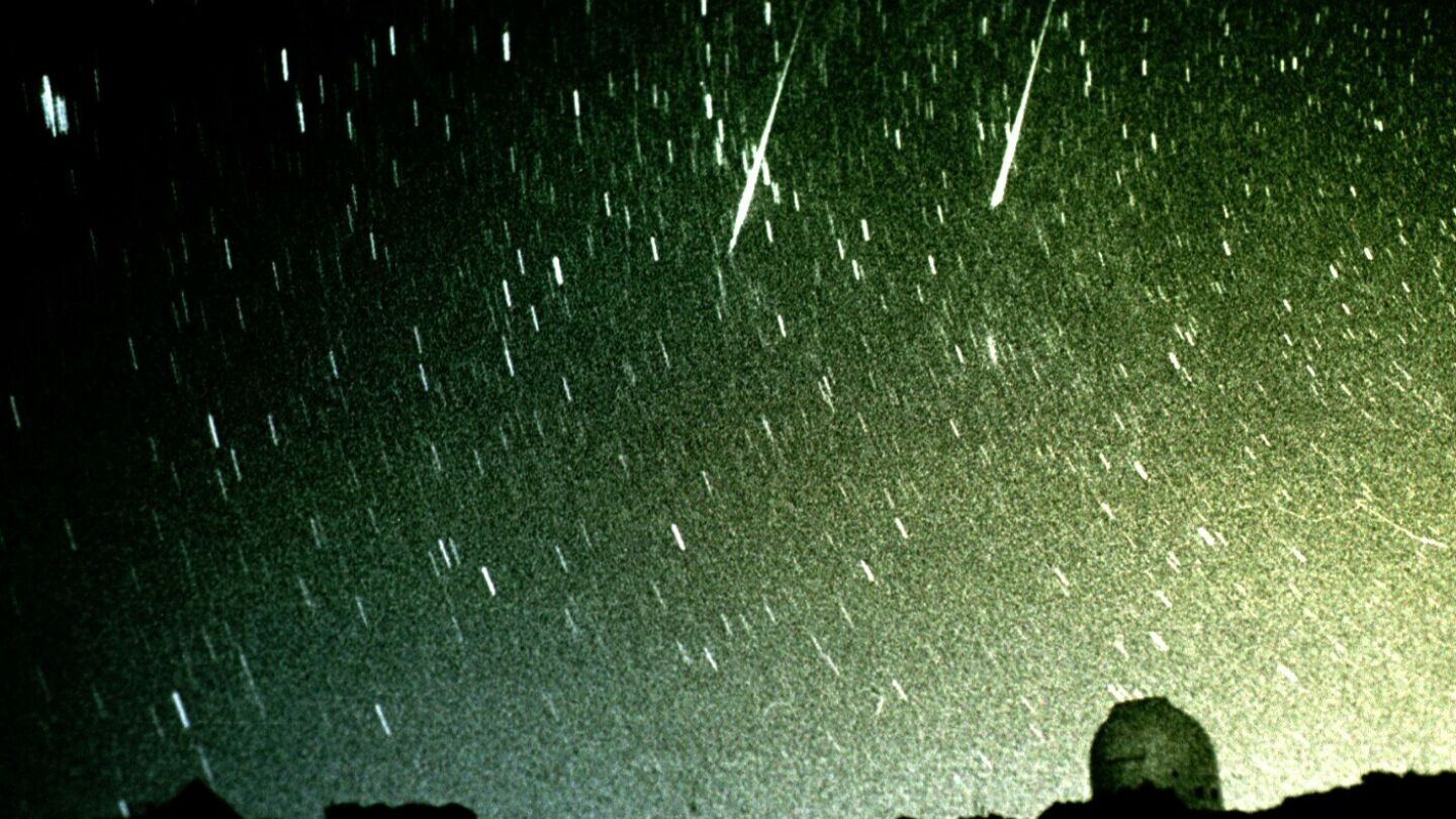 La lluvia de estrellas inunda el cielo