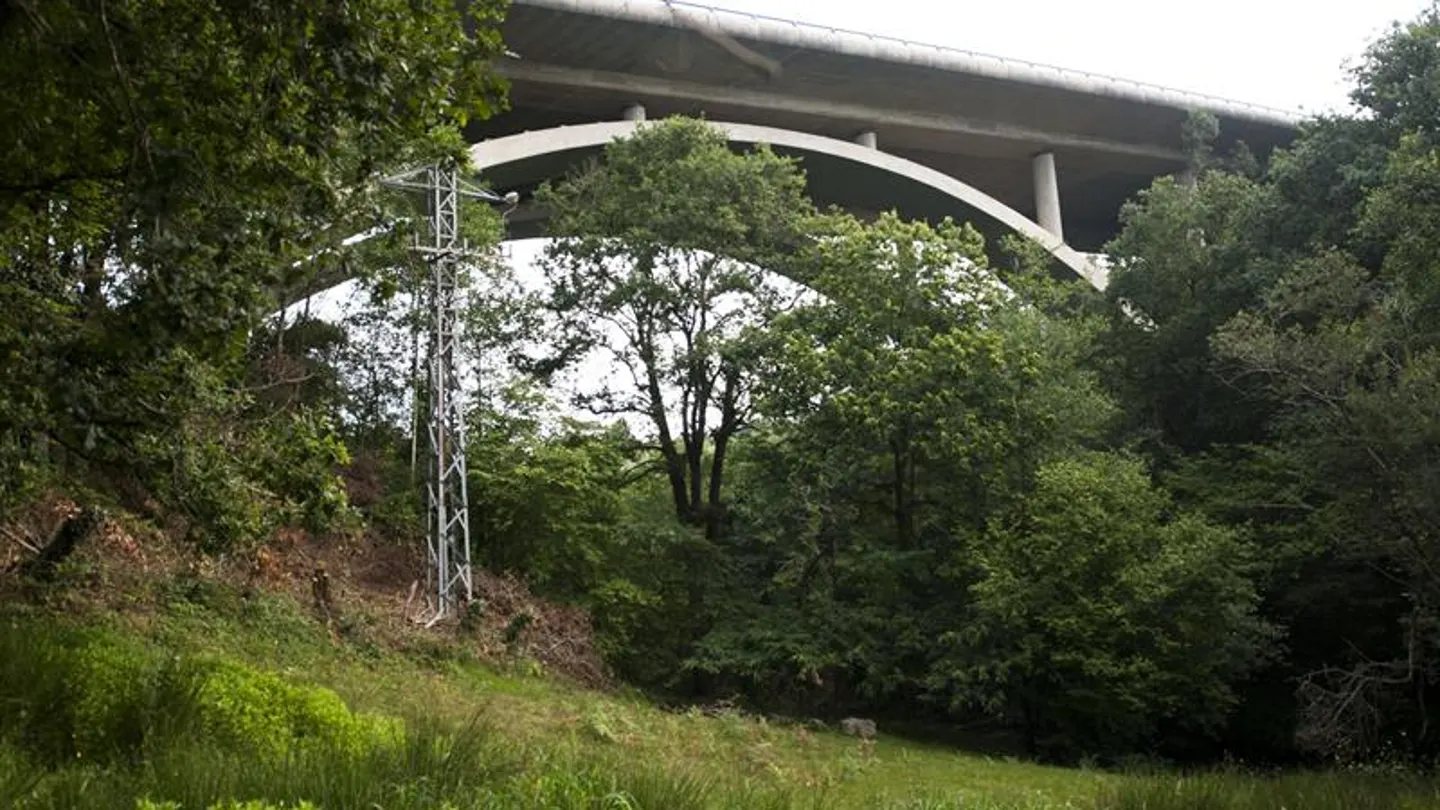 Imputados dos organizadores del 'puenting' en el que murió una joven holandesa Imputados dos organizadores del 'puenting' en el que murió una joven holandesa