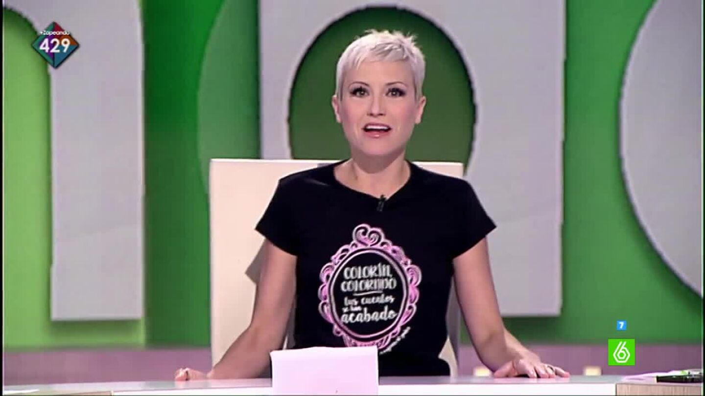 Sara Escudero es la nueva presentadora: "Hoy me siento sin coj&iacute;n y me cuelgan los pies"