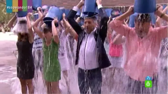 'Zapeando' repite el reto del cubo de agua un año después 'Zapeando' repite el reto del cubo de agua un año después