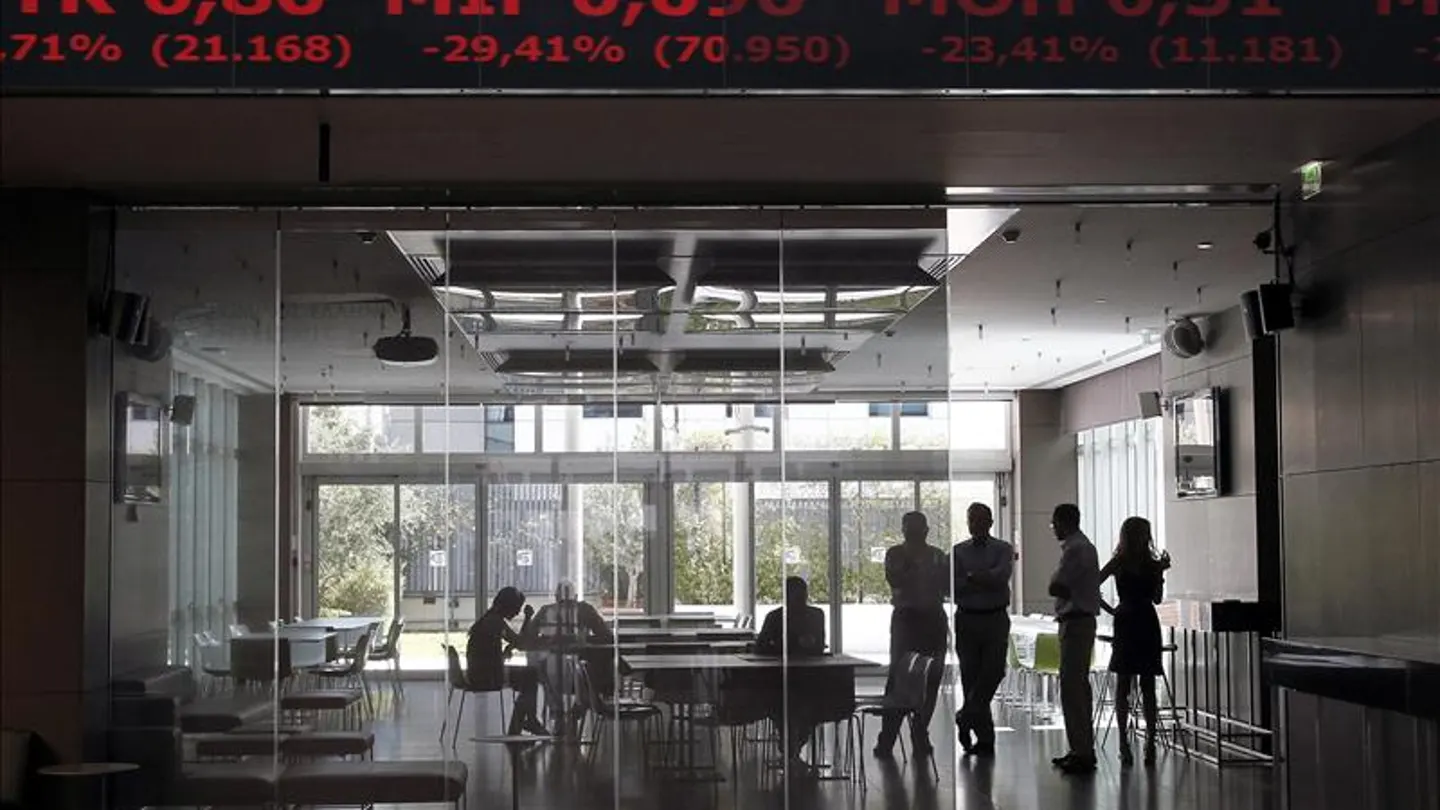 La Bolsa de Atenas abre con una caída del 0,18 por ciento tras la dimisión de Tsipras La Bolsa de Atenas abre con una caída del 0,18 por ciento tras la dimisión de Tsipras