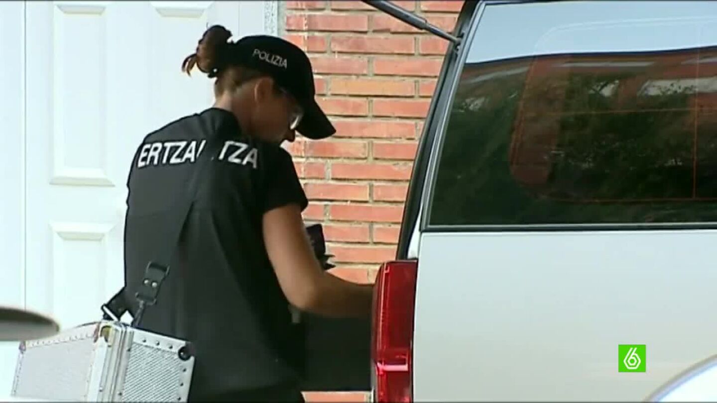 La Ertzaintza investiga el domicilio de la joven atropellada