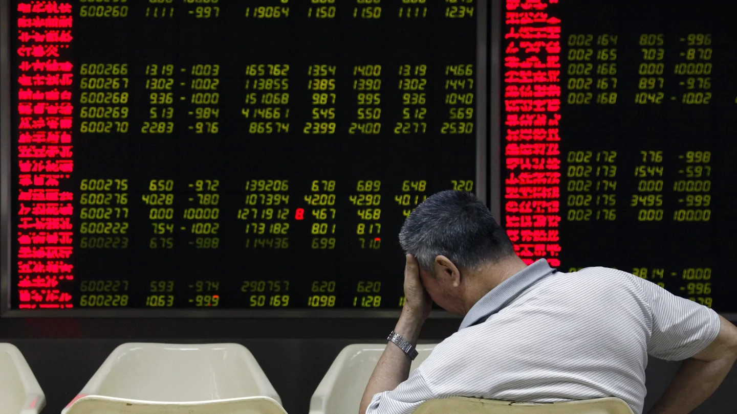 La Bolsa de Shangai desata el pánico en los mercados La Bolsa de Shangai desata el pánico en los mercados