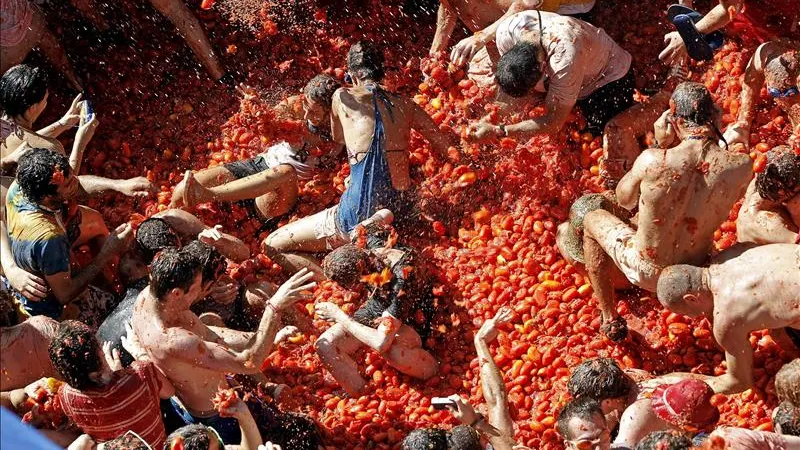 Momento de la Tomatina en Bu&ntilde;ol