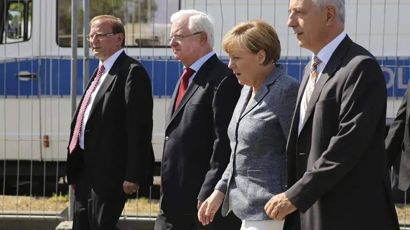 Angela Merkel a su llegada al centro de refugiados de Heidenau.