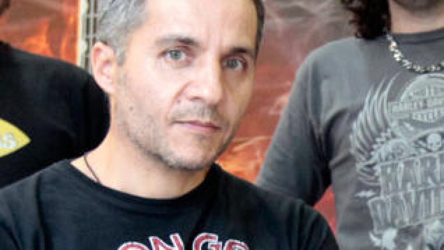 Javier Fern&aacute;ndez, bater&iacute;a de Los Piratas