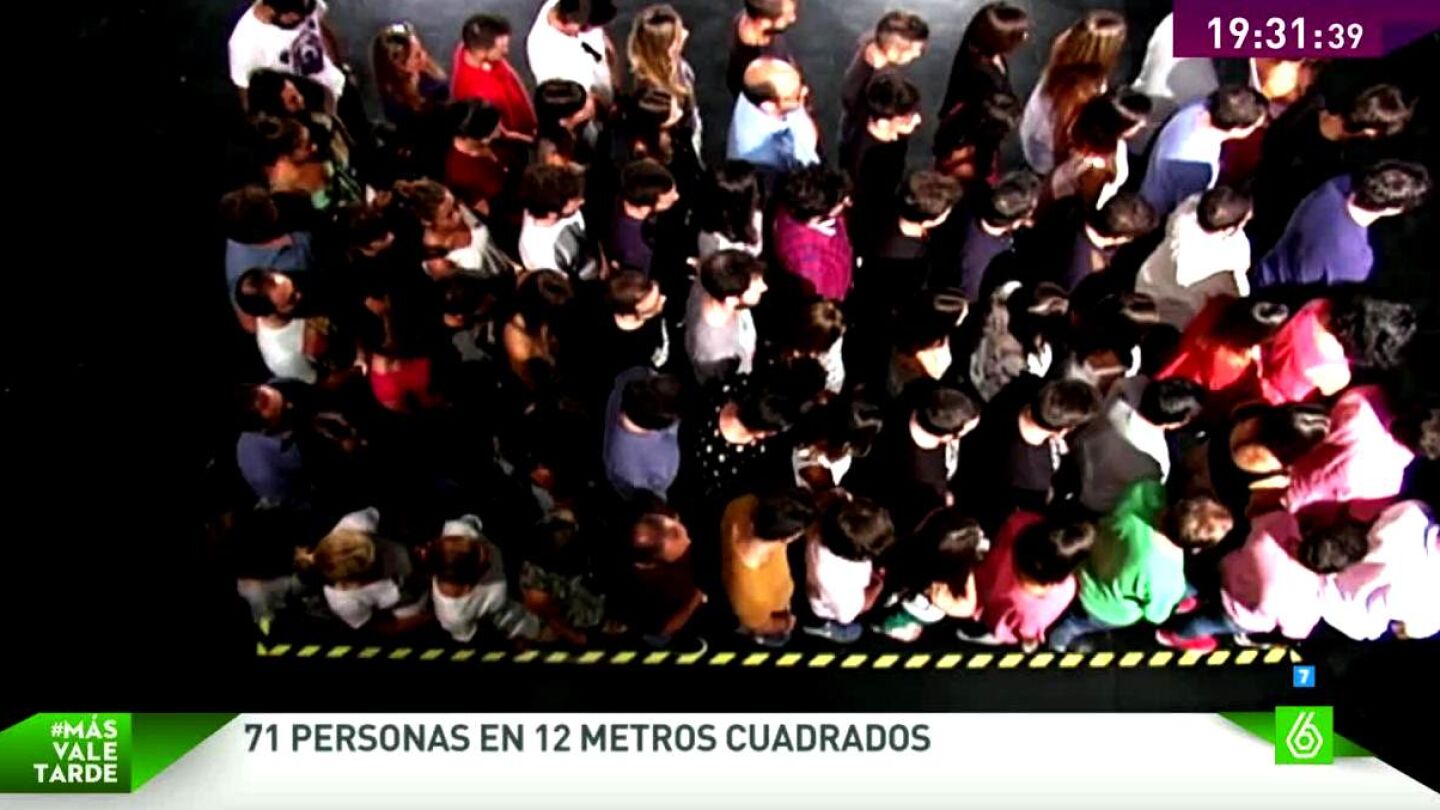 Recreaci&oacute;n del cami&oacute;n de la verg&uuml;enza