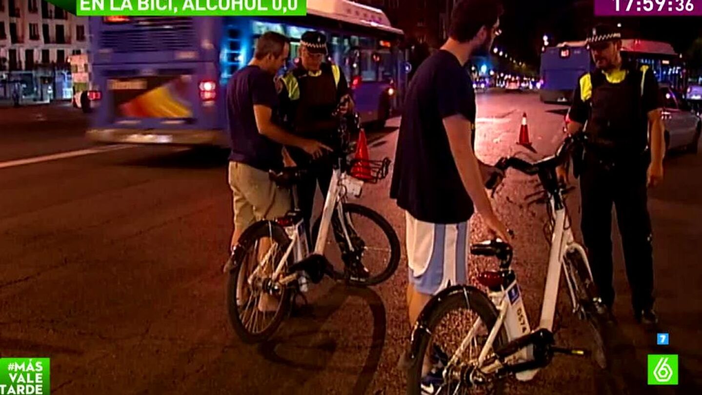Si sales de fiesta, no vuelvas a casa en bicicleta