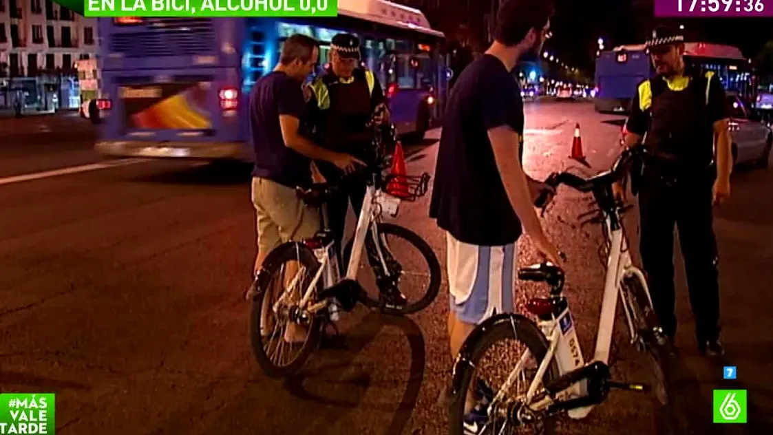 Si sales de fiesta, no vuelvas a casa en bicicleta