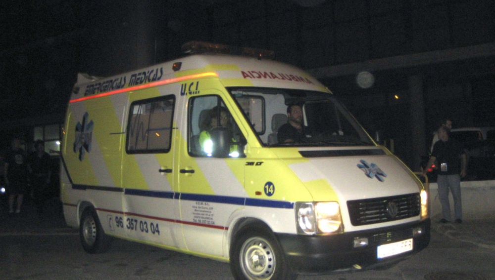 Ambulancia entrando a urgencias