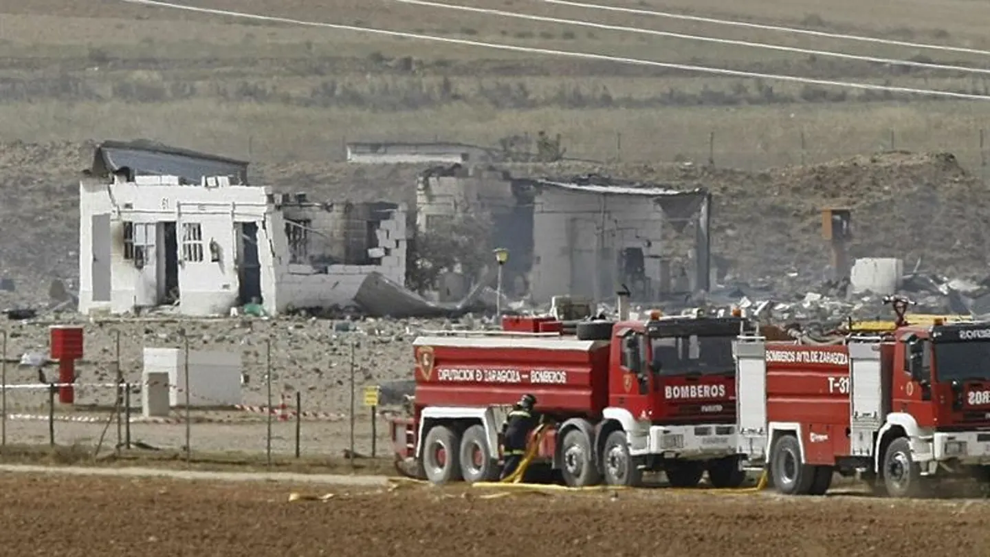 Explosión en una empresa de pirotecnia en Zaragoza Explosión en una empresa de pirotecnia en Zaragoza