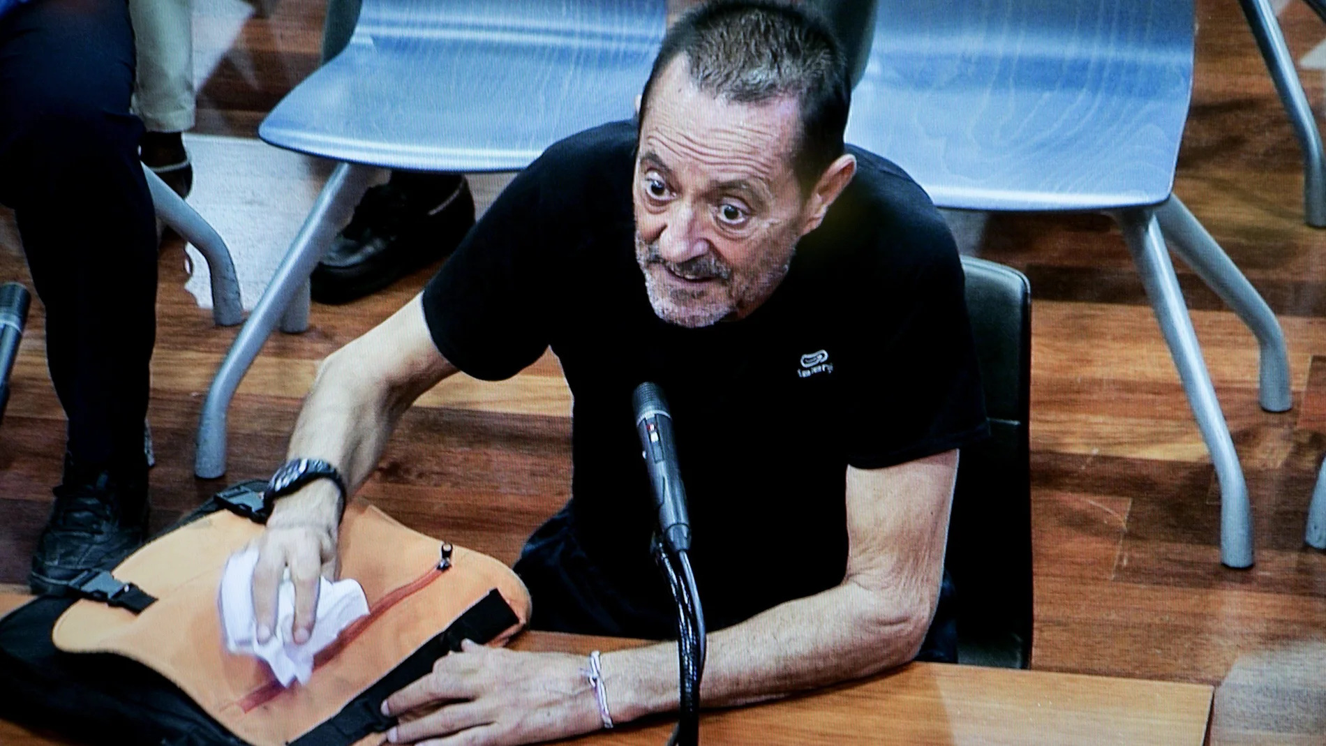 Julián Muñoz durante su juicio
