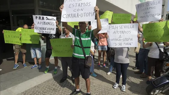 Concentración en apoyo de los afectados Concentración en apoyo de los afectados