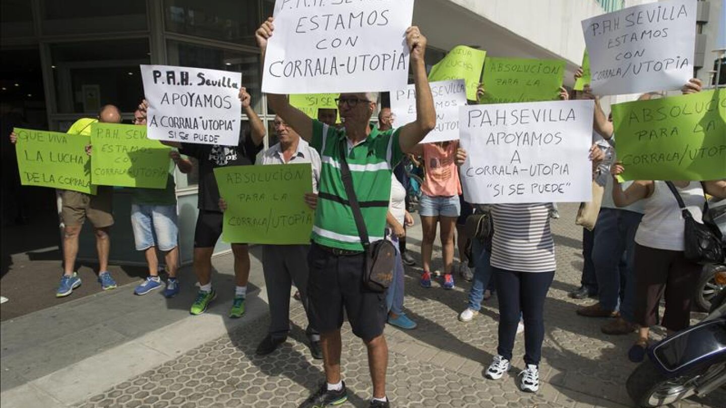 Concentraci&oacute;n en apoyo de los afectados