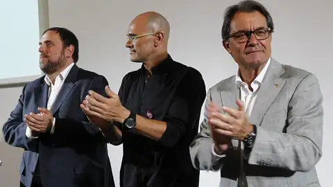 Artur Mas, Raúl Romeva y Oriol Junqueras en la presentación del programa Artur Mas, Raúl Romeva y Oriol Junqueras en la presentación del programa
