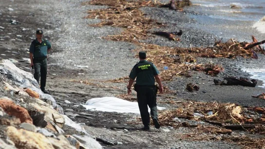 La Guardia Civil retira el cuerpo sin vida de la playa La Guardia Civil retira el cuerpo sin vida de la playa