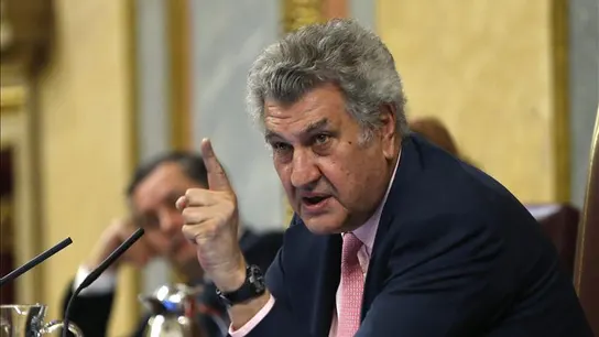 El Partido Popular saca adelante la tramitación exprés de la reforma del Tribunal Constitucional El Partido Popular saca adelante la tramitación exprés de la reforma del Tribunal Constitucional