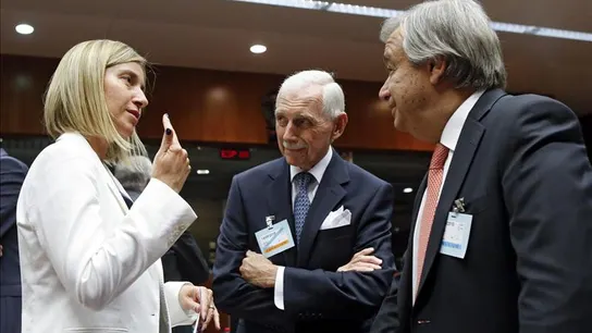 Los ministros del Interior de la UE acuerdan el traslado de 40.000 refugiados en dos años Los ministros del Interior de la UE acuerdan el traslado de 40.000 refugiados en dos años
