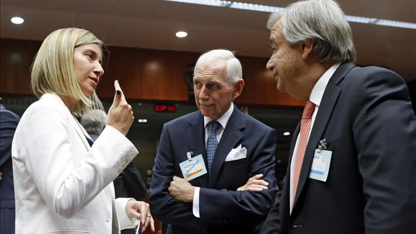 Los ministros del Interior de la UE acuerdan el traslado de 40.000 refugiados en dos años Los ministros del Interior de la UE acuerdan el traslado de 40.000 refugiados en dos años