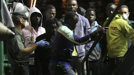 Varios de los inmigrantes localizados en Almería Varios de los inmigrantes localizados en Almería