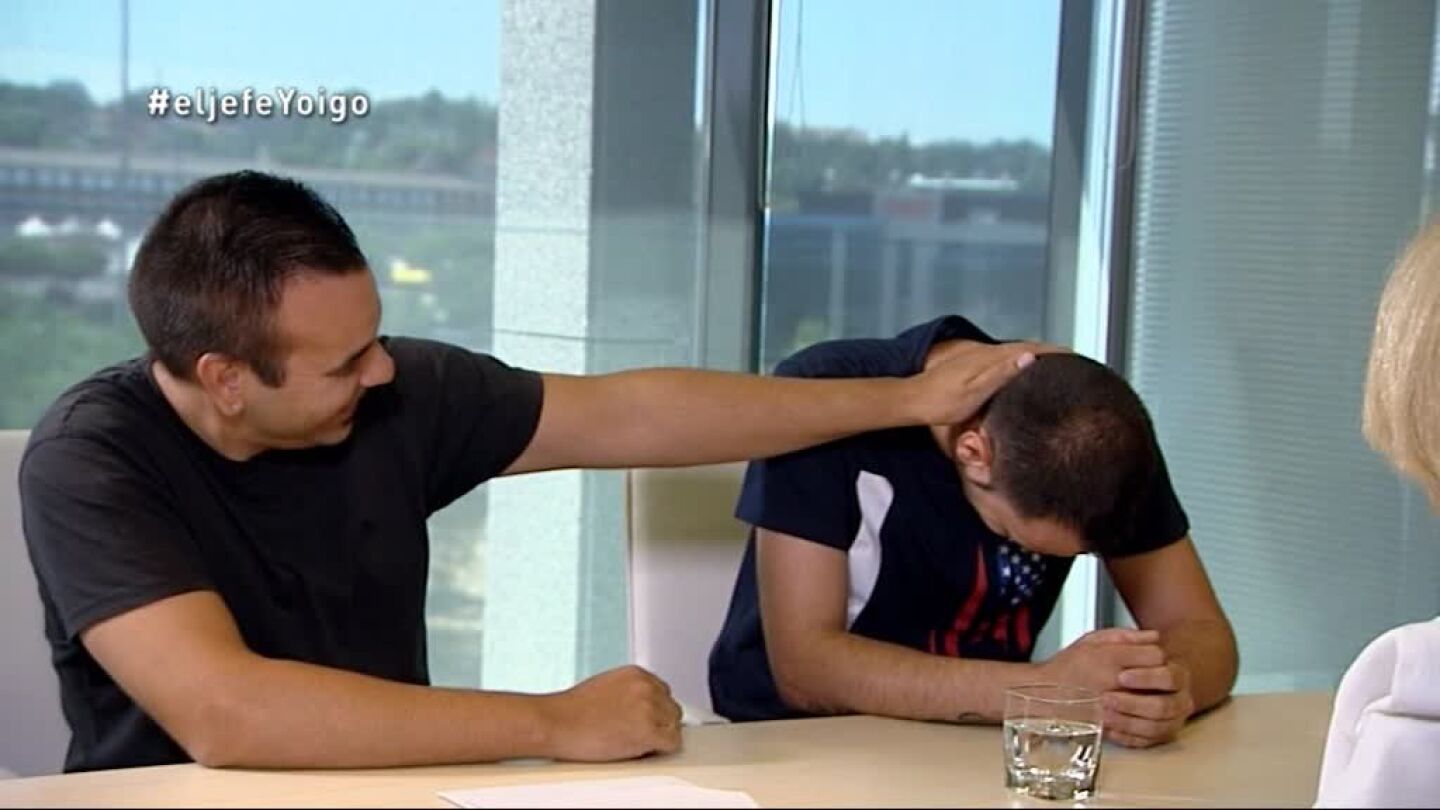 Sergio y Javier, en la hora de la revelaci&oacute;n de 'La Jefa Infiltrada' de Yoigo