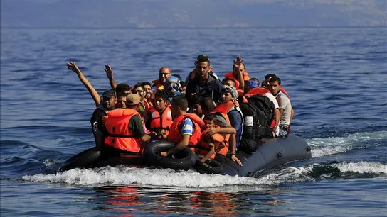 Regufiados a su llegada a la Isla de Lesbos Regufiados a su llegada a la Isla de Lesbos
