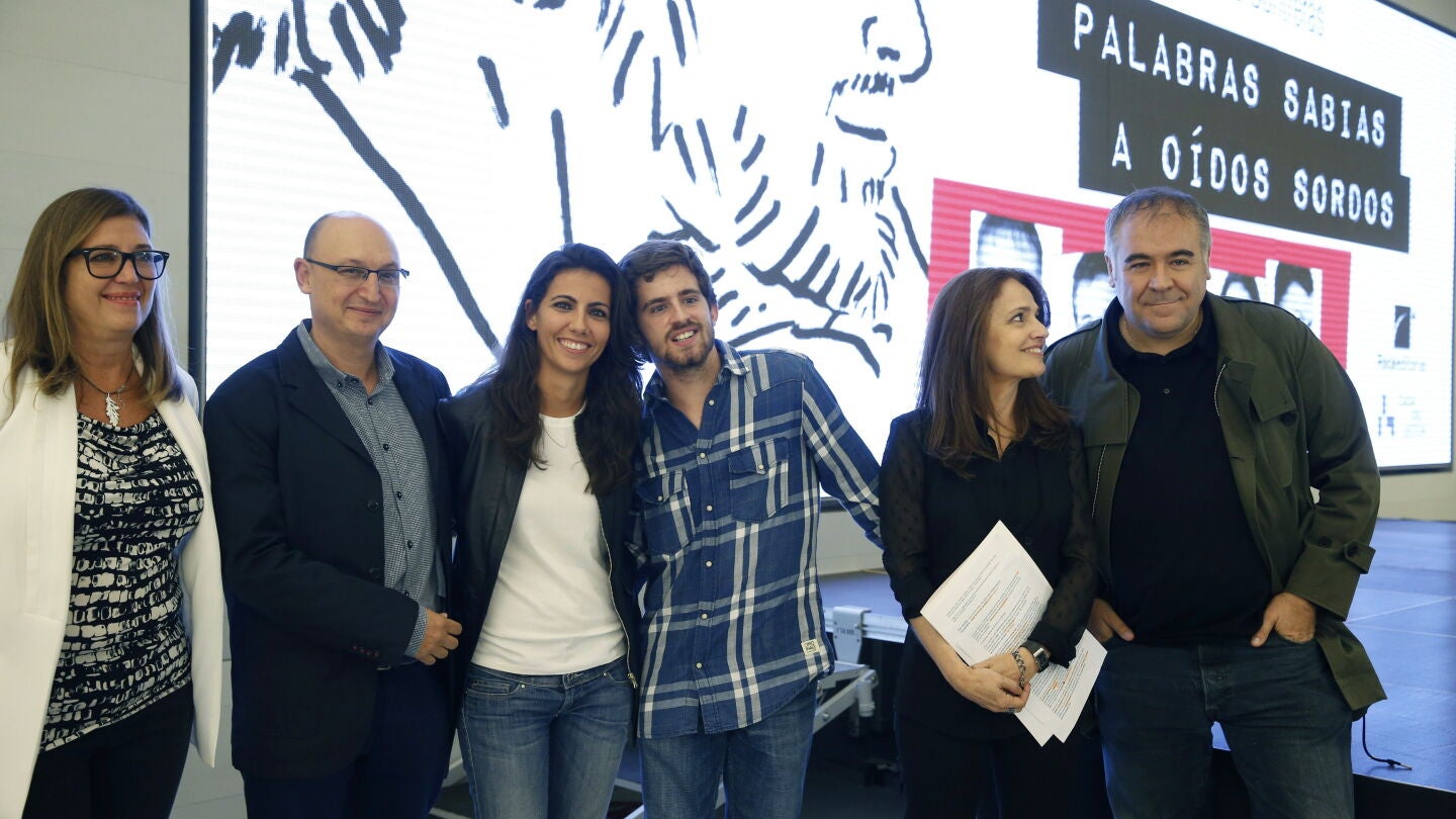 Antonio Contreras en la presentaci&oacute;n de su primer libro