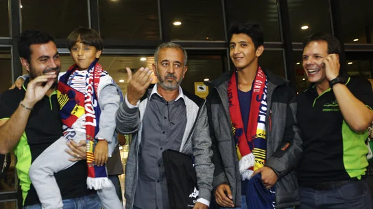 Recién llegados a Barcelona los refugiados zancadilleados por una reportera húngara. Recién llegados a Barcelona los refugiados zancadilleados por una reportera húngara.