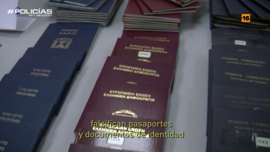 Los agentes de 'Polic&iacute;as en acci&oacute;n' se enfrentan a la falsificaci&oacute;n de pasaportes